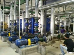 清水離心(xīn)泵使用現場(chang)