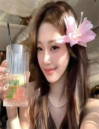 《江山何处寻卿卿》象征隐喻解析：符号意义与深层寓意探讨，完整版